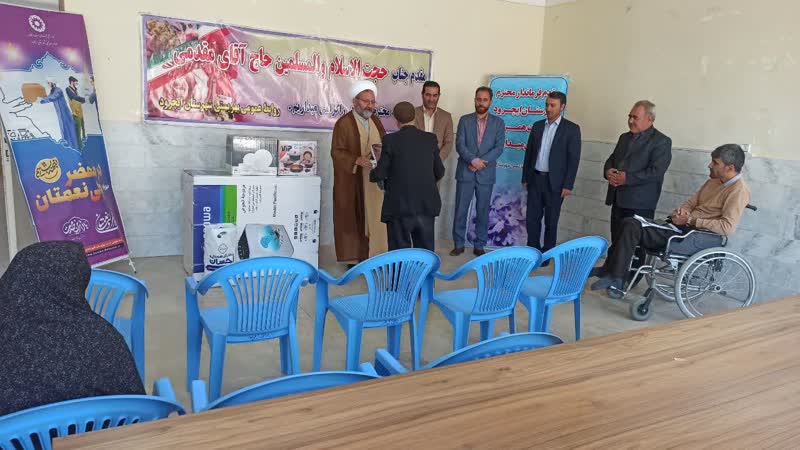 عیادت رئیس هیات مدیره شهر لوازم خانگی ابهر از مرکز نگهداری از سالمندان مهر هیدج