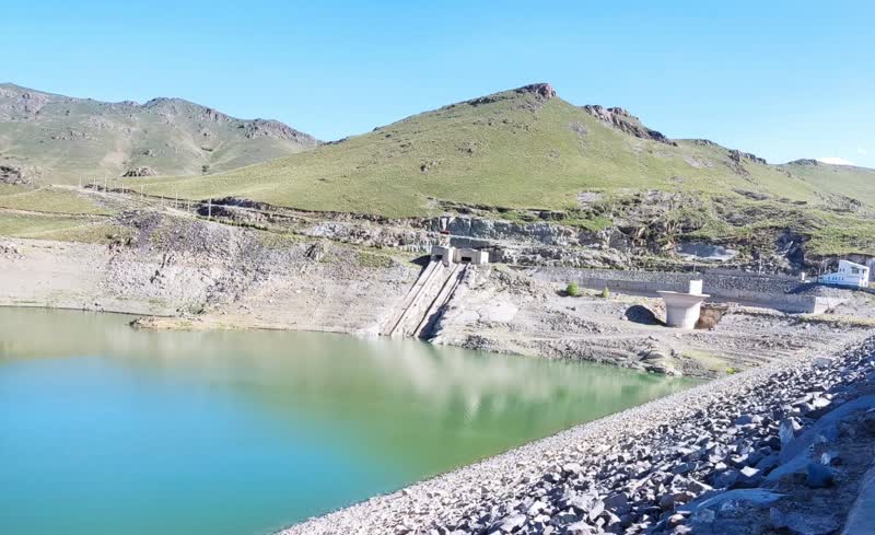 وضعیت فضا های آموزشی ما در شهرستان خرم دره  اصلا مناسب نیست