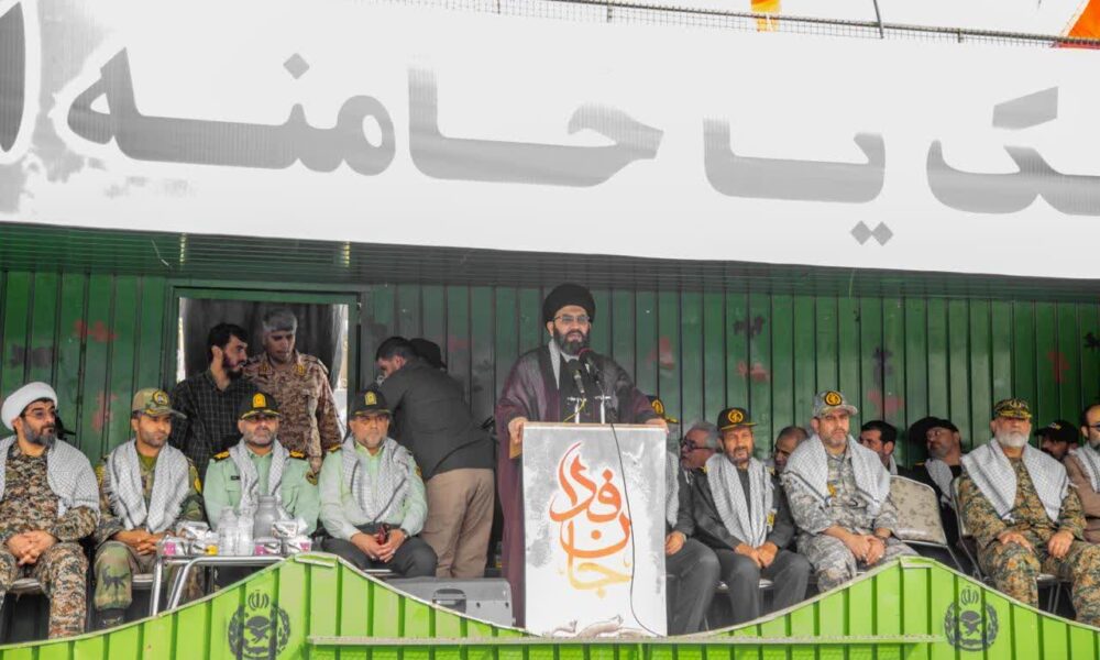 امیرالمؤمنین(ع) نخستین جانفدای مکتب اسلام بود / اجتماع جانفدایان، جلوهای از آیات مقاومت است